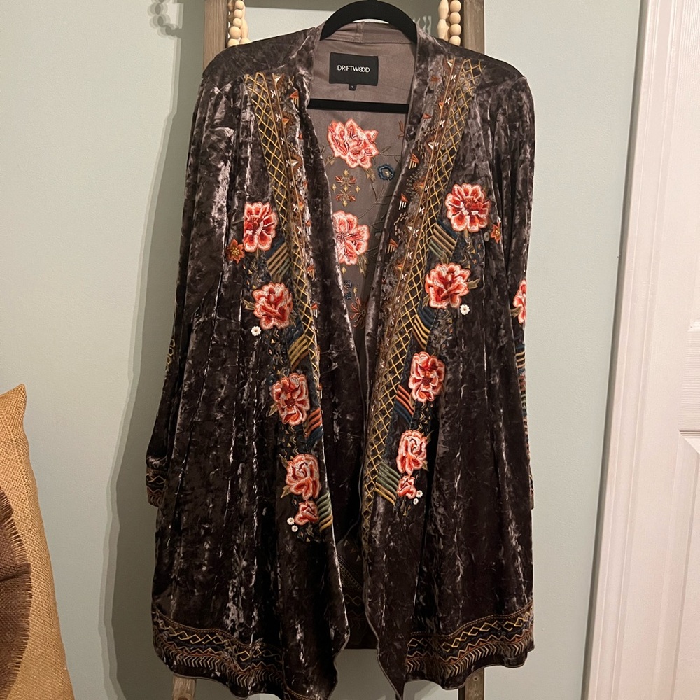 DRIFTWOOD Crushed Velvet Topper Size Large